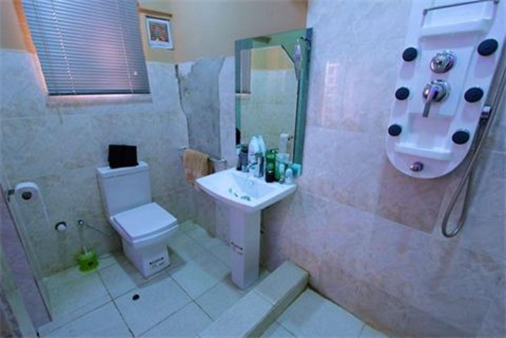 Number 95 Suites Лагос Екстериор снимка