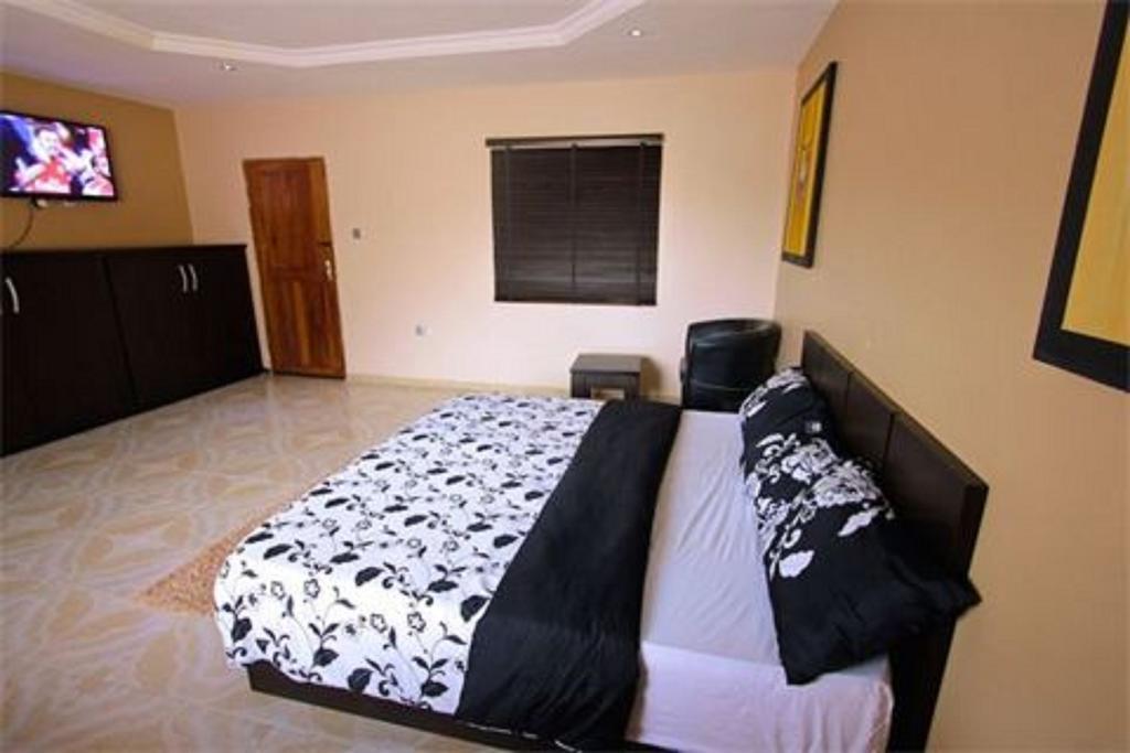 Number 95 Suites Лагос Екстериор снимка