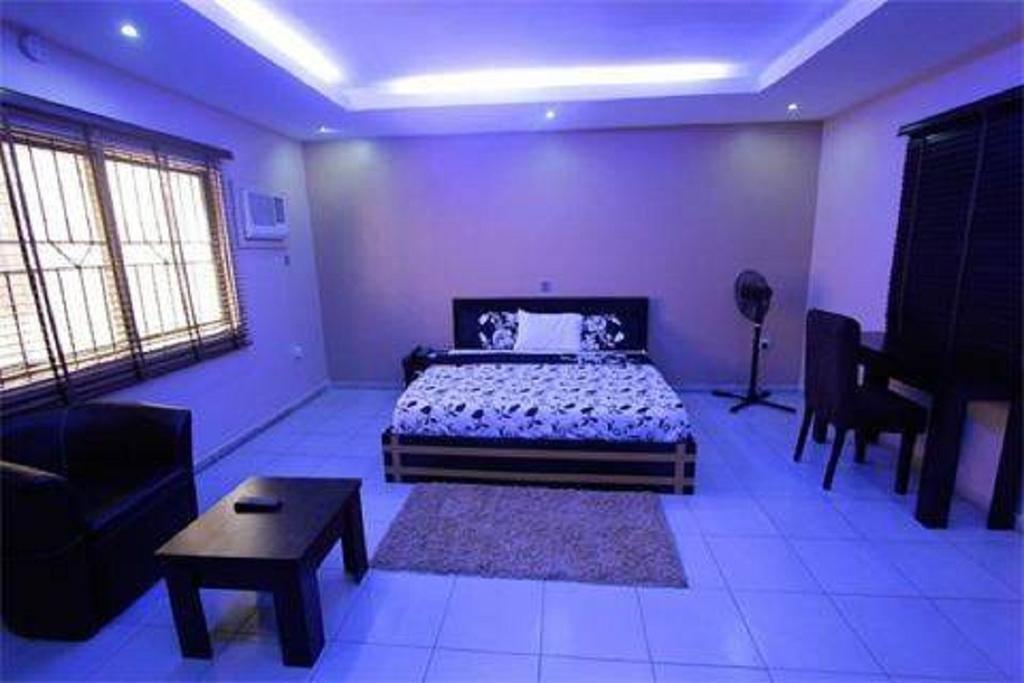 Number 95 Suites Лагос Екстериор снимка