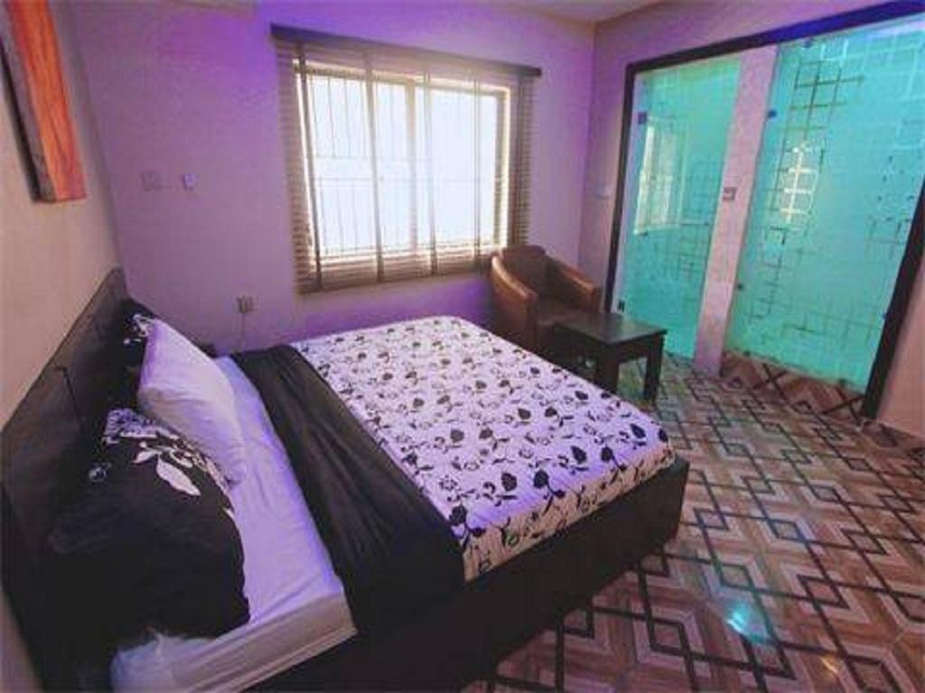 Number 95 Suites Лагос Екстериор снимка